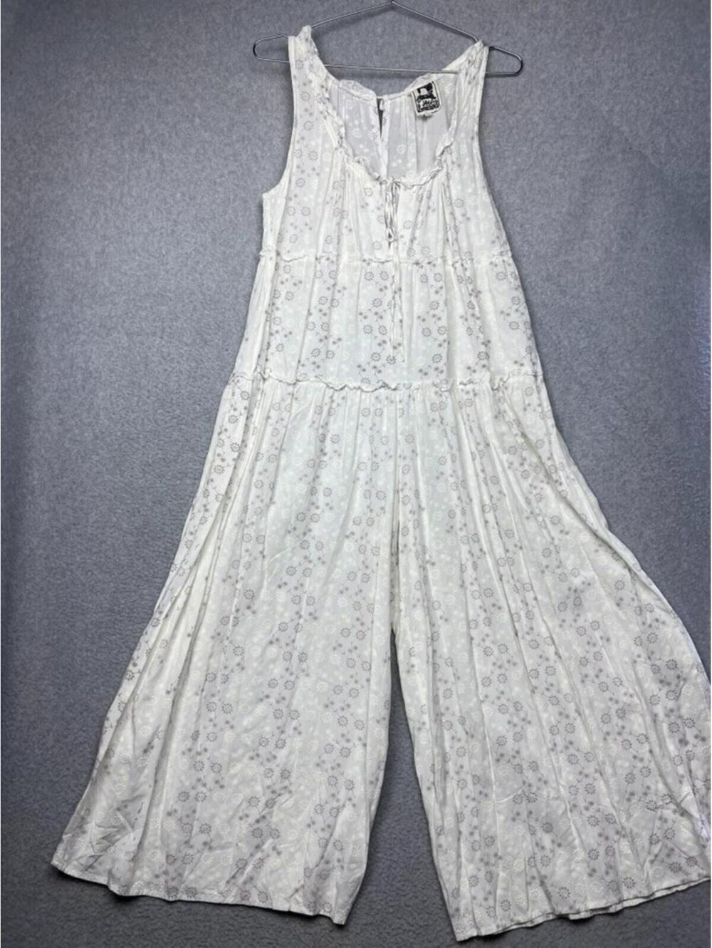 Jaase Jumpsuit XS White Floral Rayon Tiered Ruffle Wide Leg Boho Chic Cottagecor